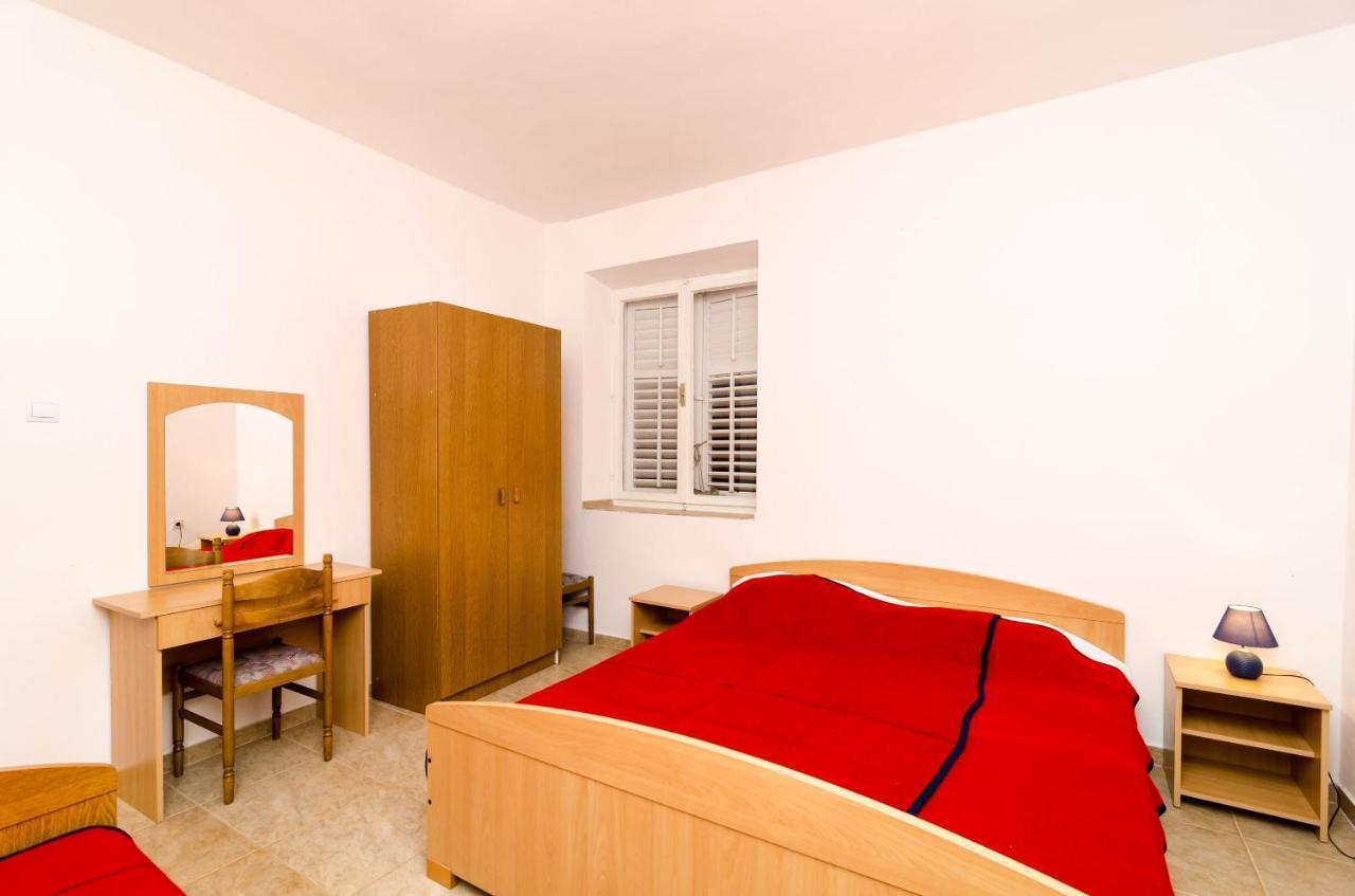 Guest House Kiko Pomena Ngoại thất bức ảnh